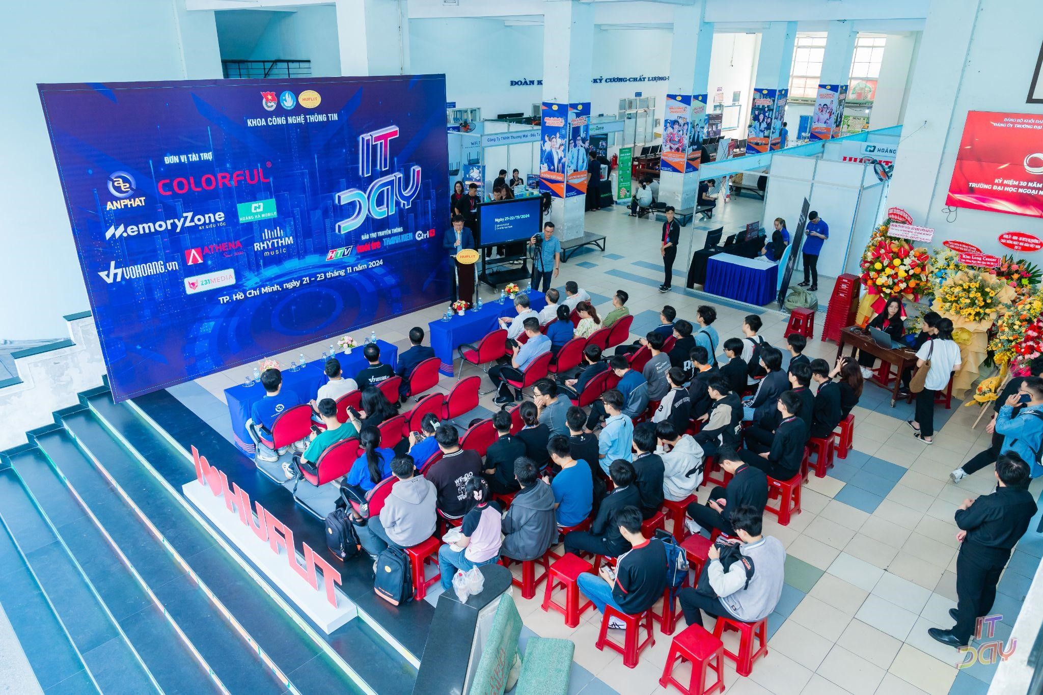 Doan-Hoi-HUFLIT-ITDay24-1.jpg