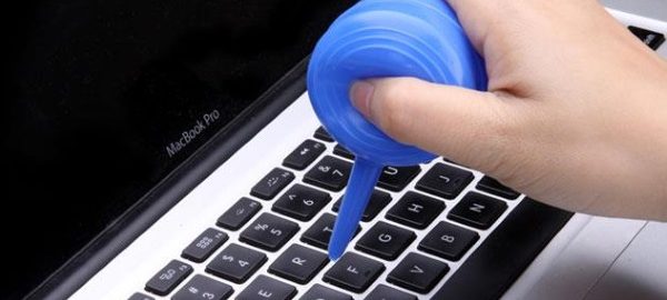 0201_ve_sinh_ban_phim_laptop.png