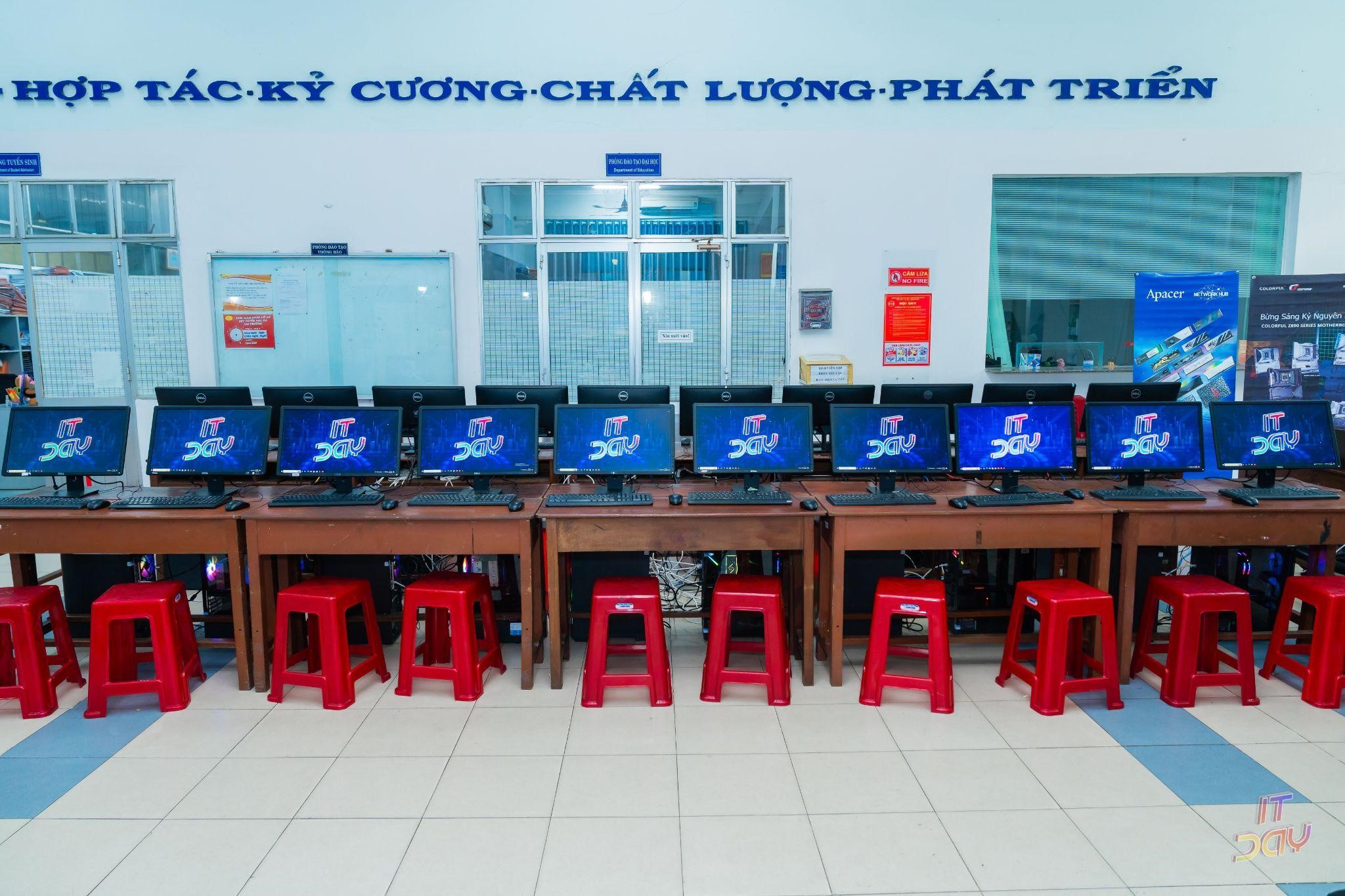 Doan-Hoi-HUFLIT-ITDay24-8.jpg
