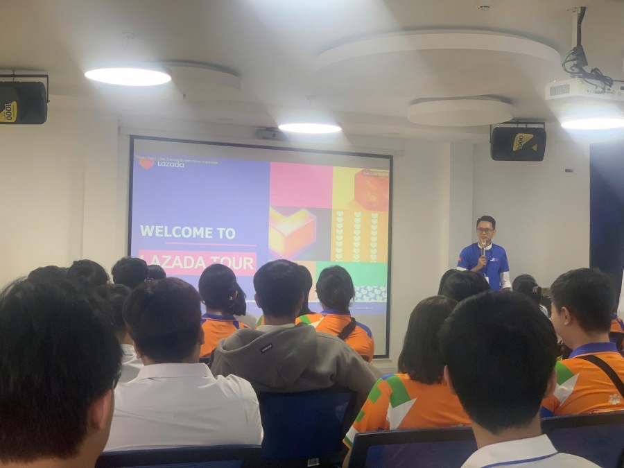 FPT-Polytechnic-HCM-lazada-4.jpg