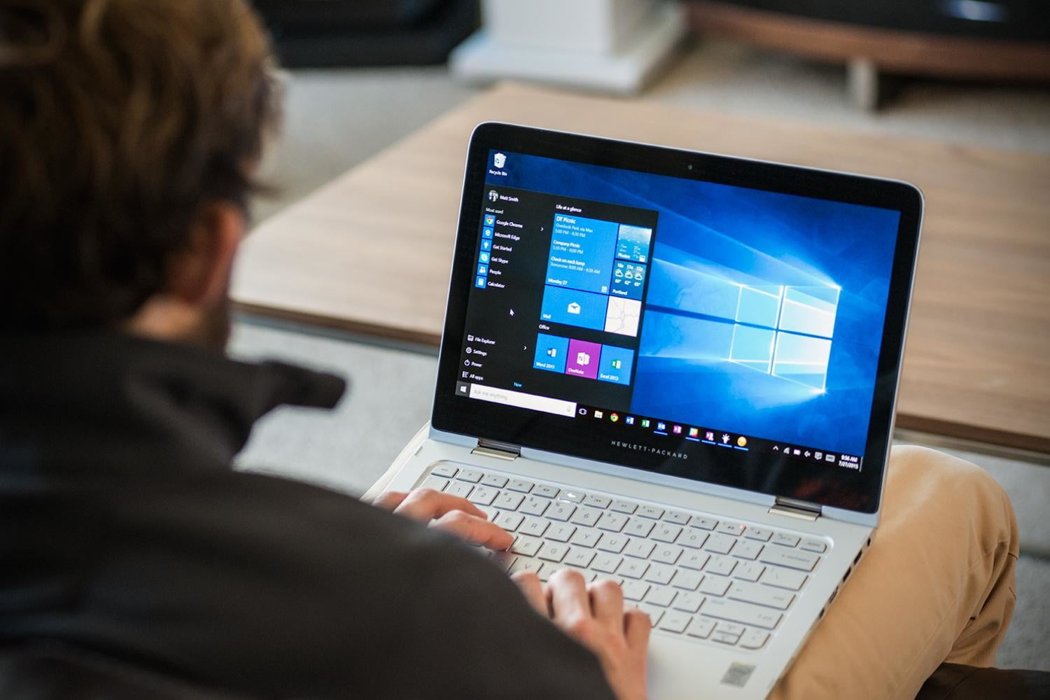 windows-10-home-screen-user-7872.jpg
