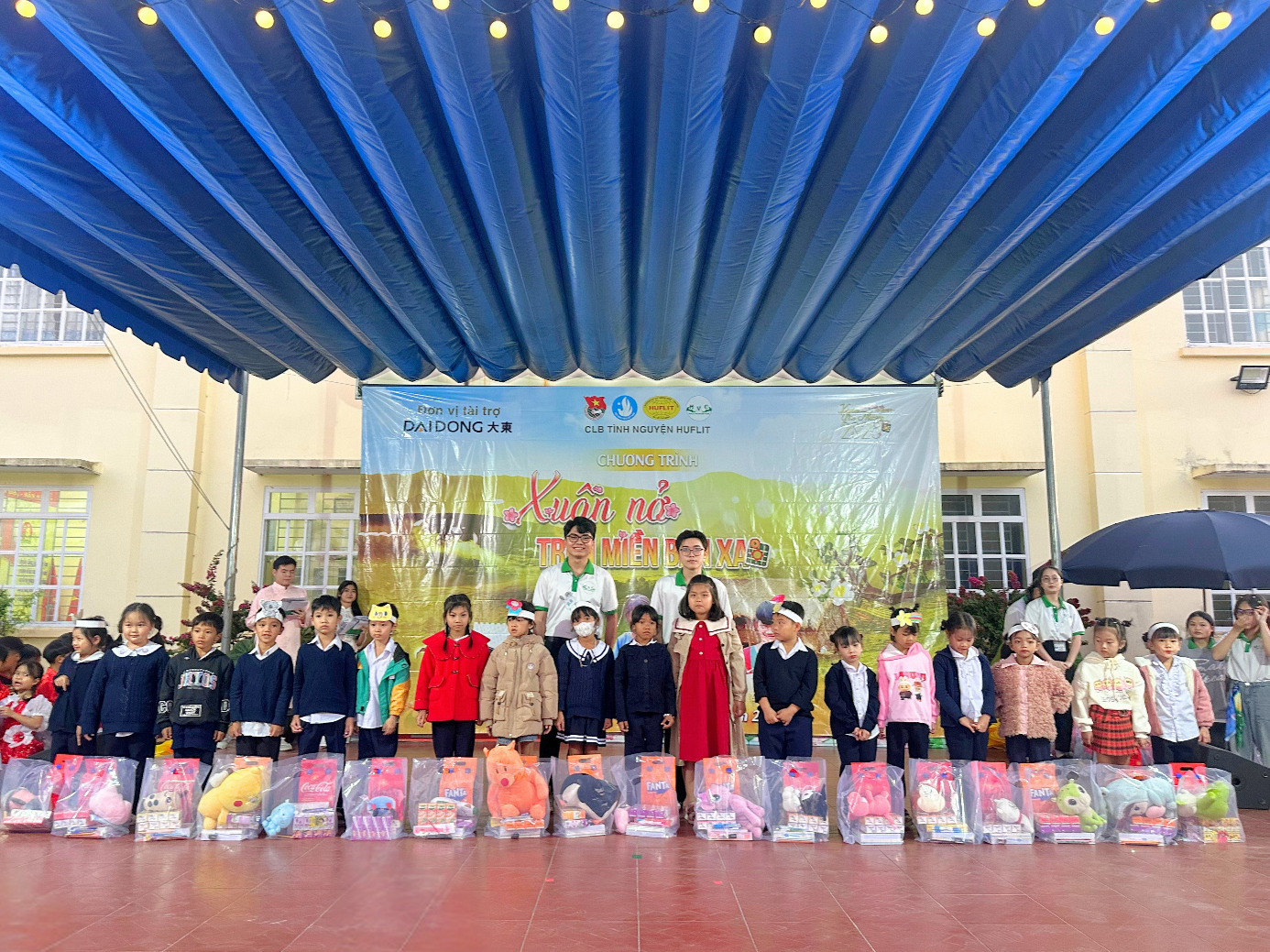 Doan-Hoi-HUFLIT-Xuan-Yeu-Thuong-2025-9.png