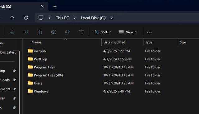 Microsoft-canh-bao-khong-xoa-inetpub-1.png