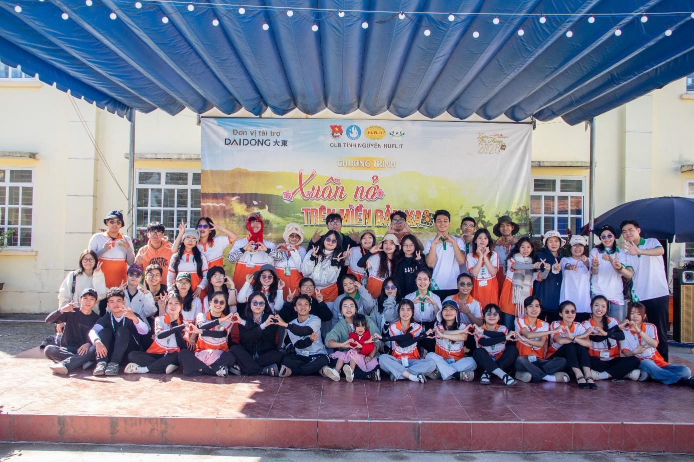 Doan-Hoi-HUFLIT-Xuan-Yeu-Thuong-2025-13.jpg