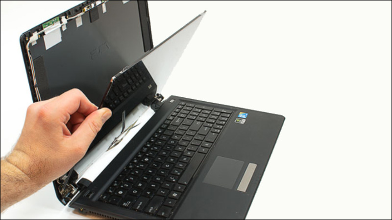 1705_khac-phuc-man-hinh-laptop-bi-trang-2.jpg